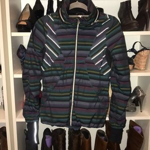 Lululemon run hustle jacket.